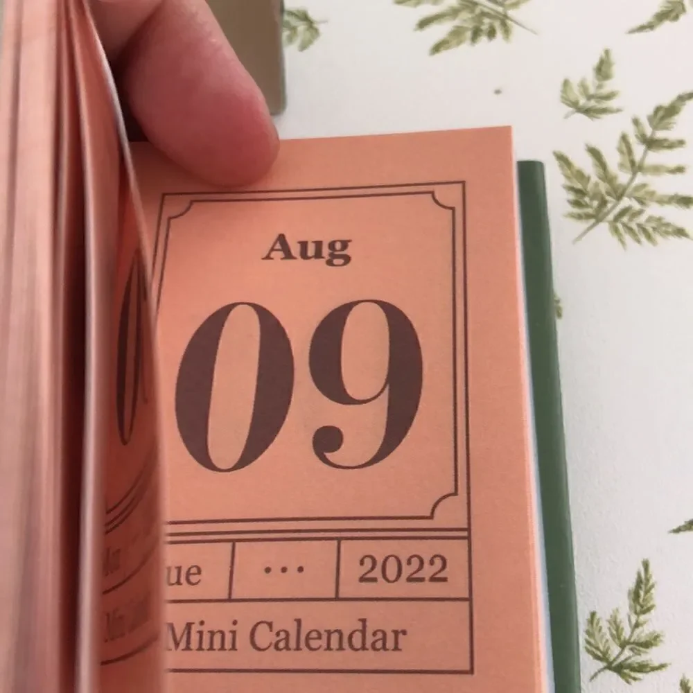 Mini Books calendar 2022 with 365 days journaling